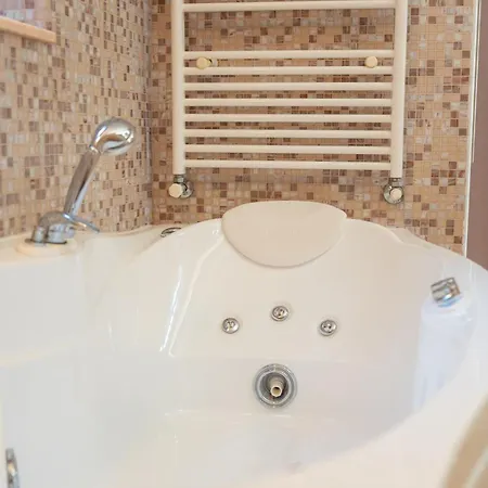 Apartamento Lucy Retreat - Split Center - Near Diocletian'S Palace With Jacuzzi *