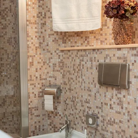 Lucy Retreat - Split Center - Near Diocletian'S Palace With Jacuzzi Apartamento *