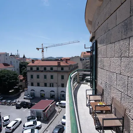 Lucy Retreat - Center - Near Diocletian's Palace With Jacuzzi 스플리트