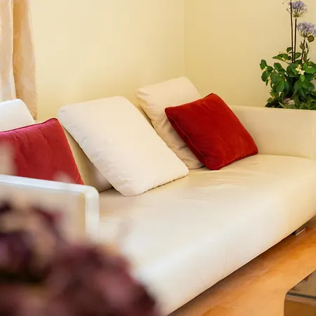 Lucy Retreat - Center - Near Diocletian's Palace With Jacuzzi 아파트