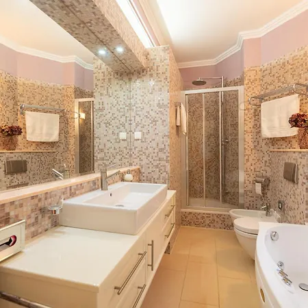 Lucy Retreat - Split Center - Near Diocletian'S Palace With Jacuzzi * Split