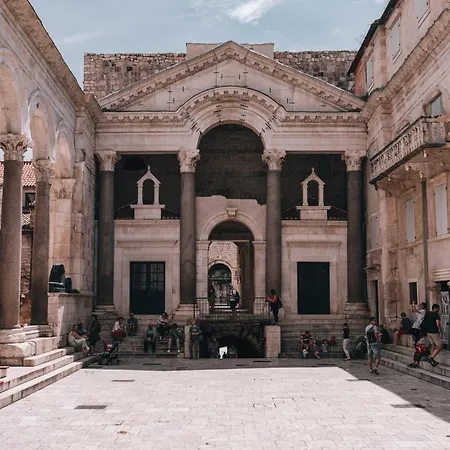 Lucy Retreat - Split Center - Near Diocletian'S Palace With Jacuzzi * Split