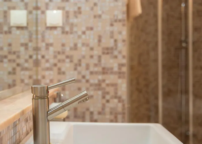 Apartment Lucy Retreat - Center - Near Diocletian's Palace With Jacuzzi Split