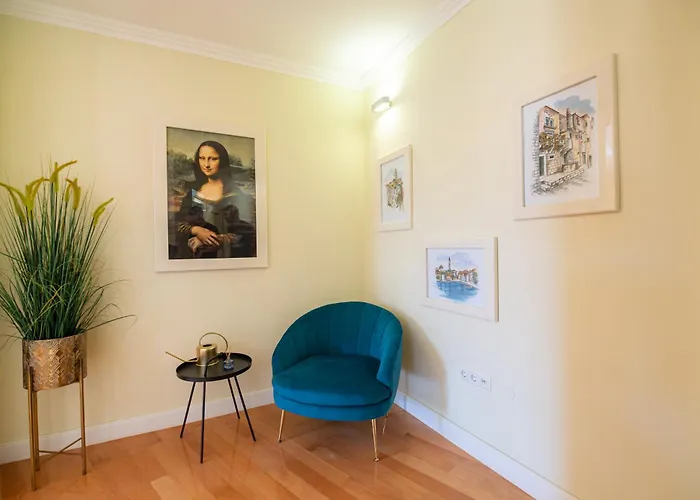 Lucy Retreat - Center - Near Diocletian's Palace With Jacuzzi Apartment *